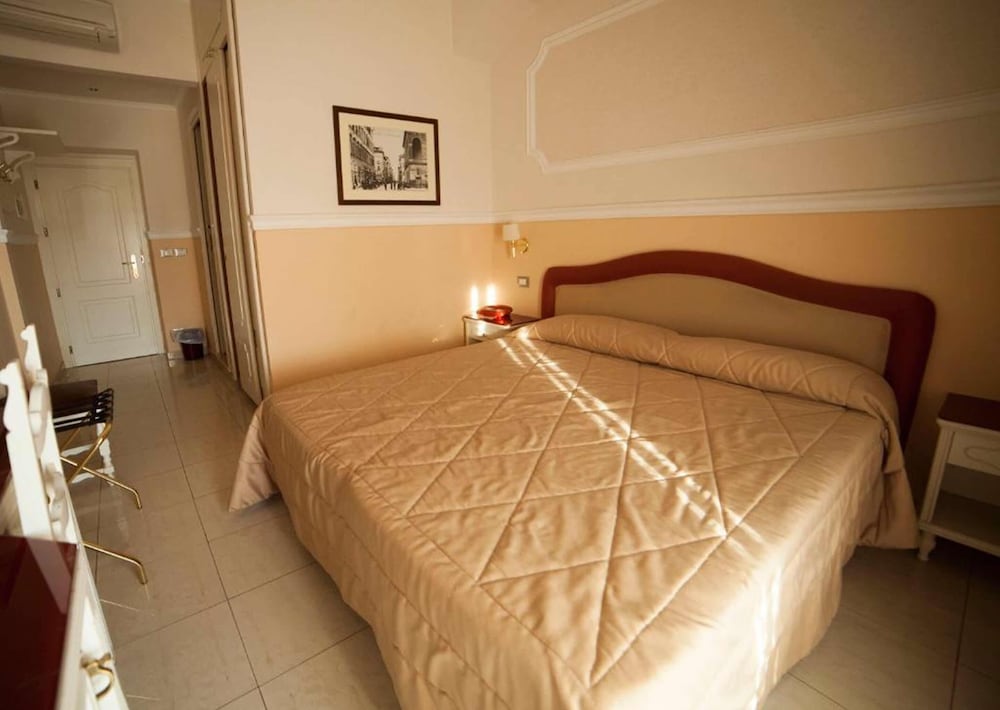 

Milano - Tirrenia - Hotel Gran Duca