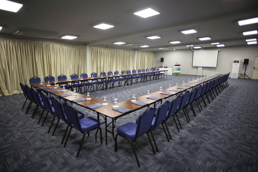 

Bari - Manisa - Holiday Inn Express MANISA - WEST