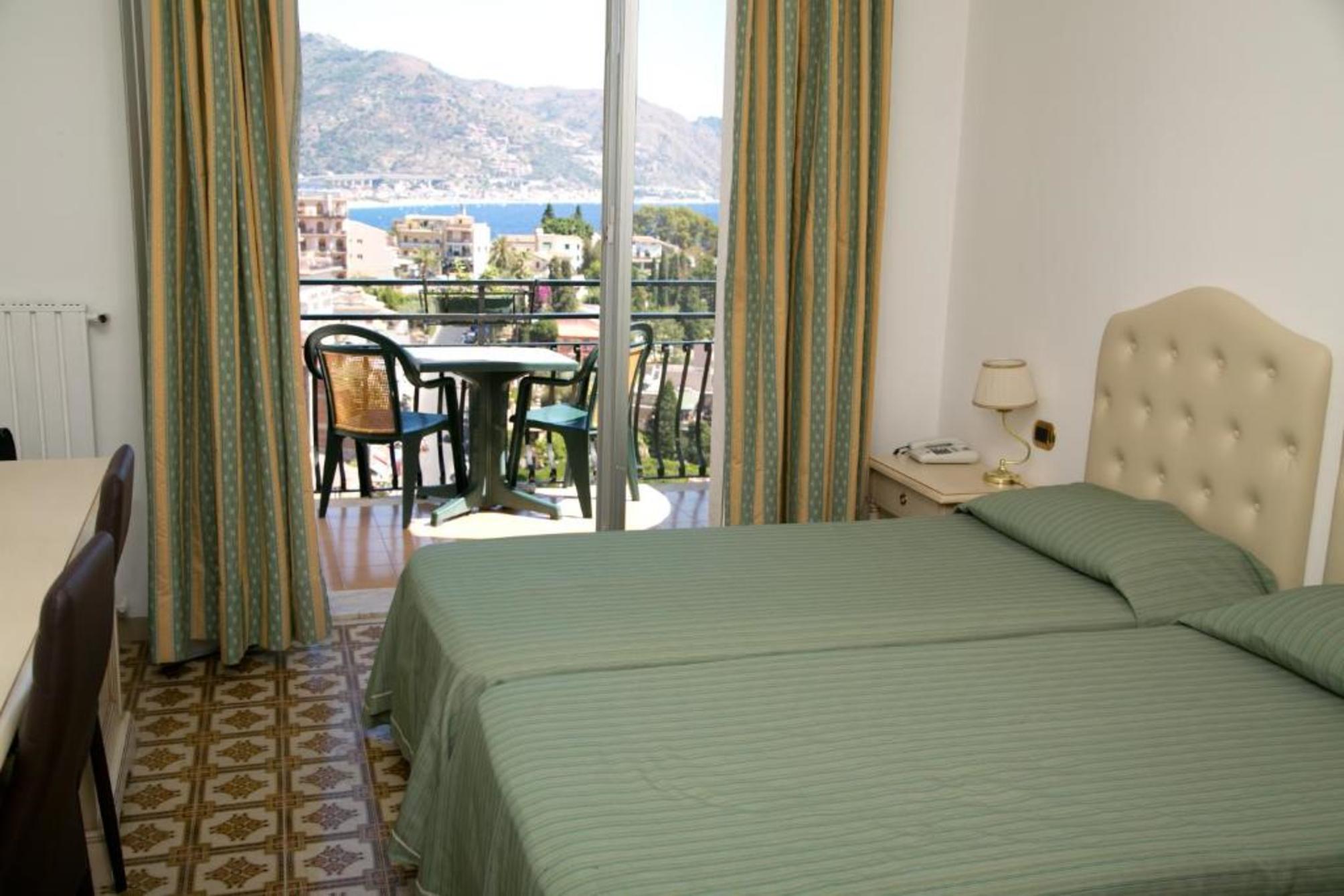 

Roma - Giardini Naxos - Hotel Villa Bianca Resort