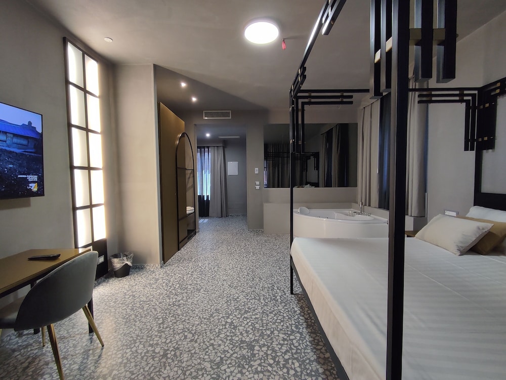 

Venezia - Pozzuoli - Hotel Nuvò
