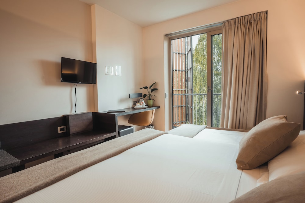 

Milano - Peschiera del Garda - Mod 05 Bike Hotel