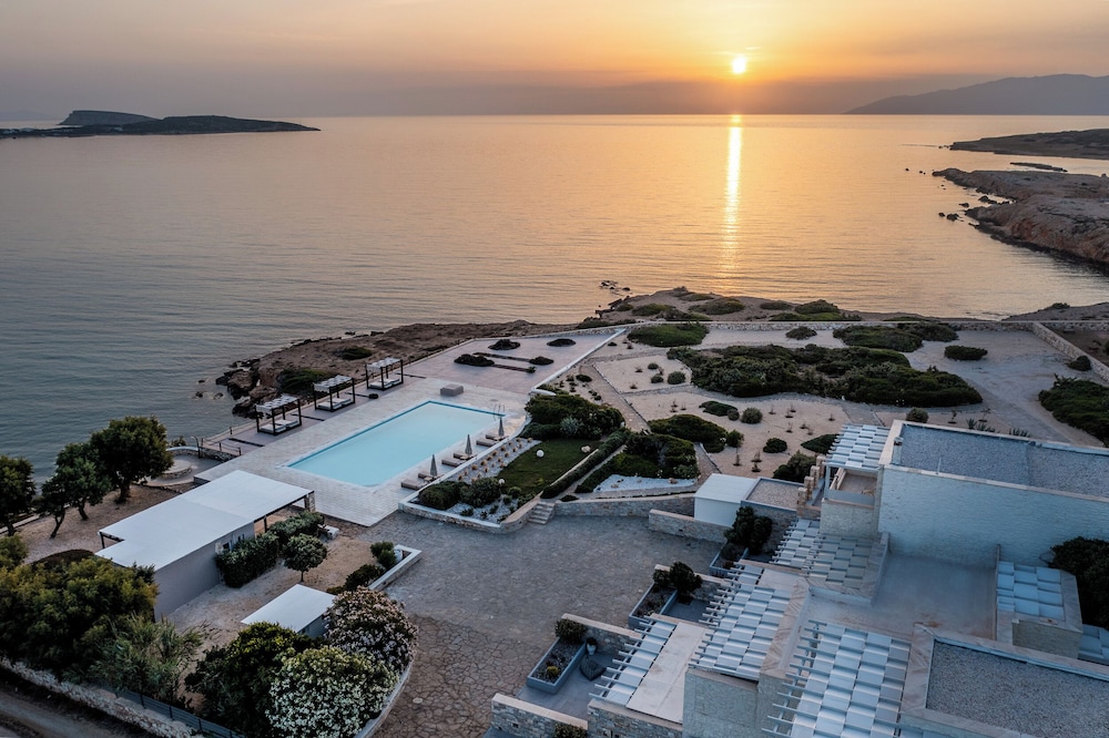 

Bari - Naousa, Paros - Ambassador Luxury Villas