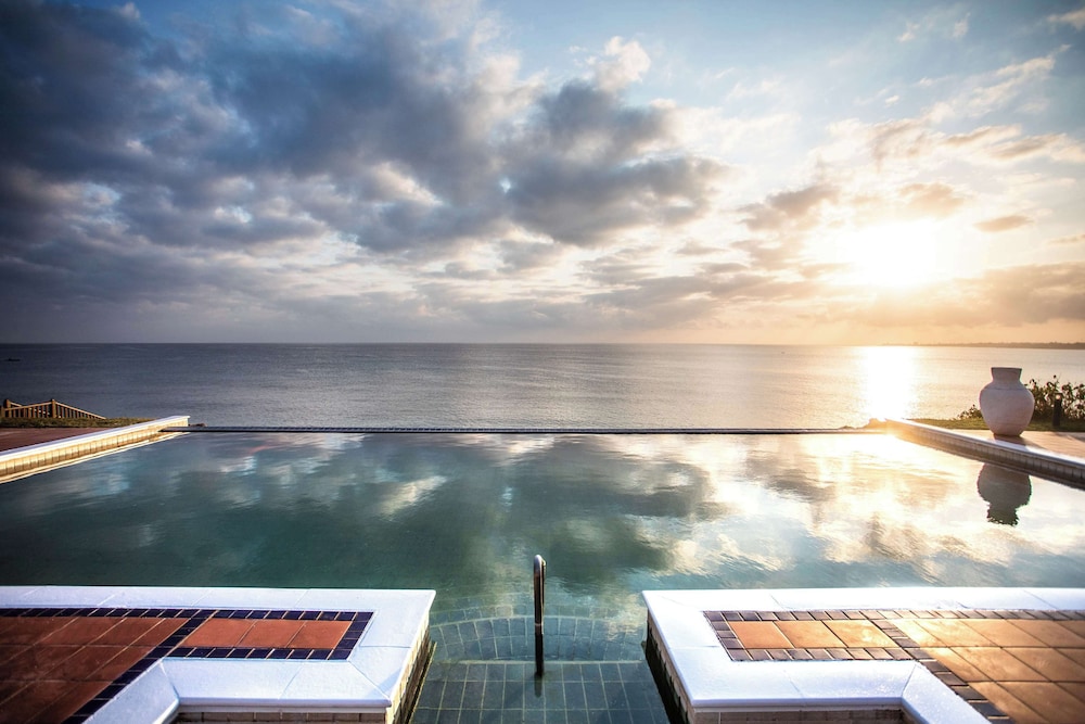 

Roma - Pemba - Avani Pemba Beach Hotel