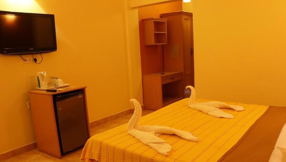 

Milano - Candolim - Kingstork Beach Resort
