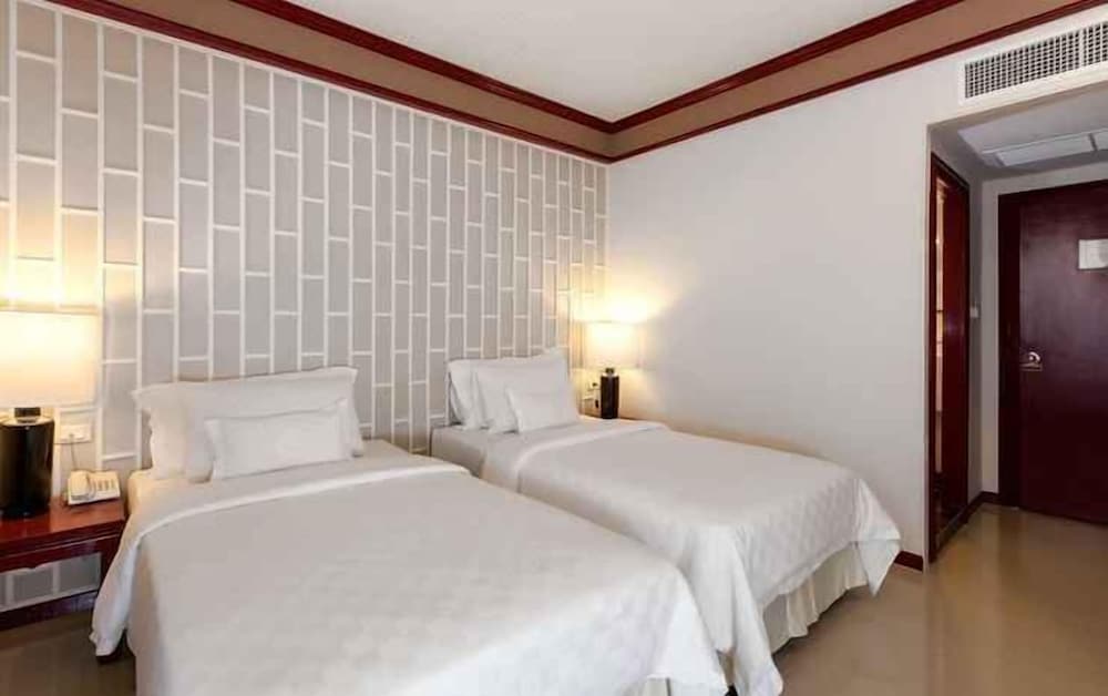 

Roma - Tailandia - Phuket - THE TOP PATONG RESORT.