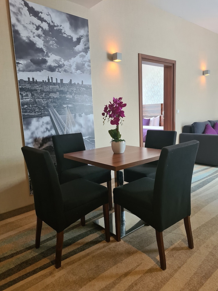 

Milano - Piaseczno - Warsaw Plaza Hotel