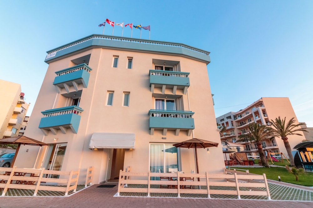 

Pescara - Chania - Christina Beach Hotel