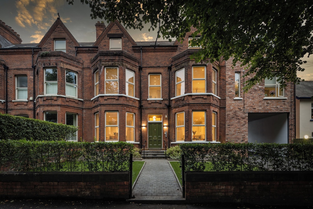 

Milano - Belfast - 5 Star - The Ulsterville Residences - Free On-site Parking