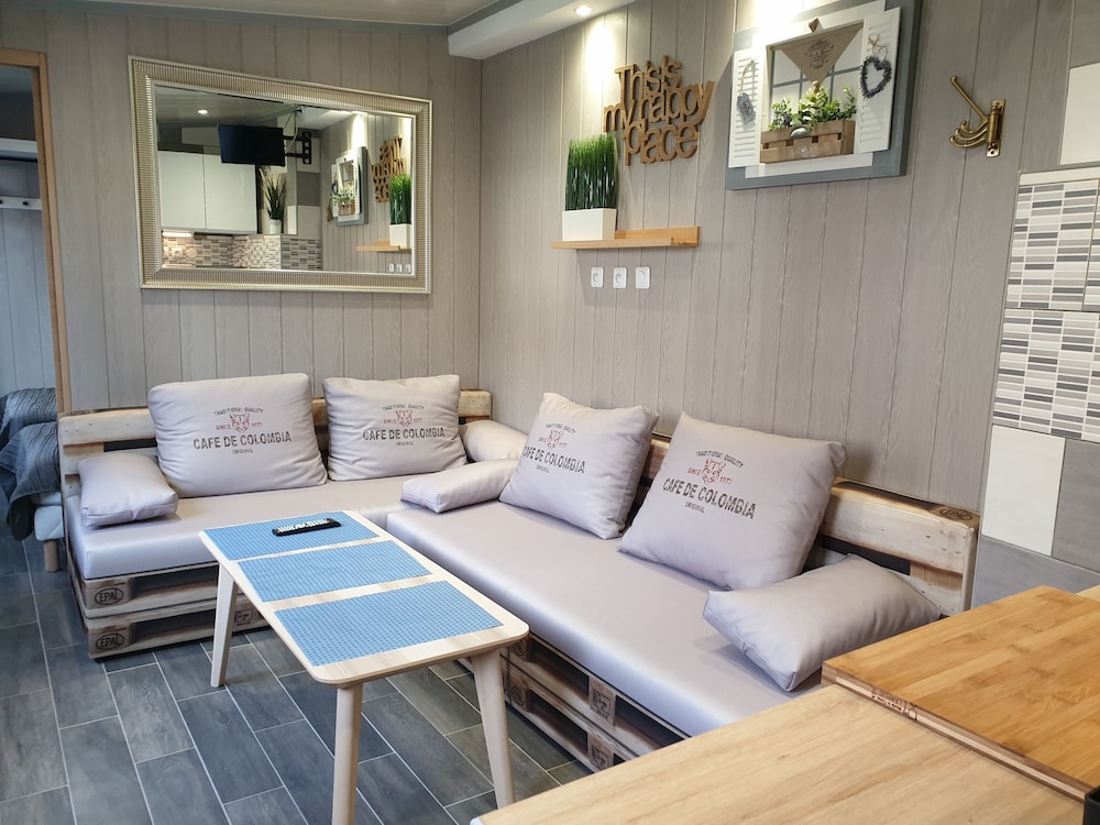 

Bologna - Ivry-sur-Seine - Hôtel Rachel