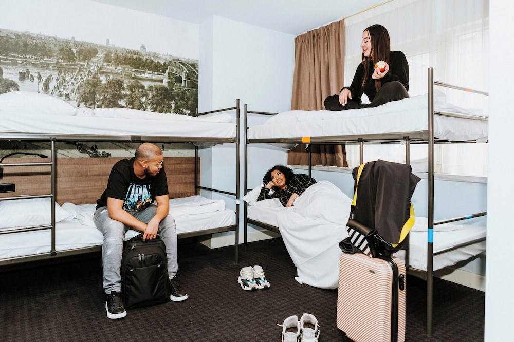 

Bologna - Rotterdam - Rotterdam Teleport Hotel