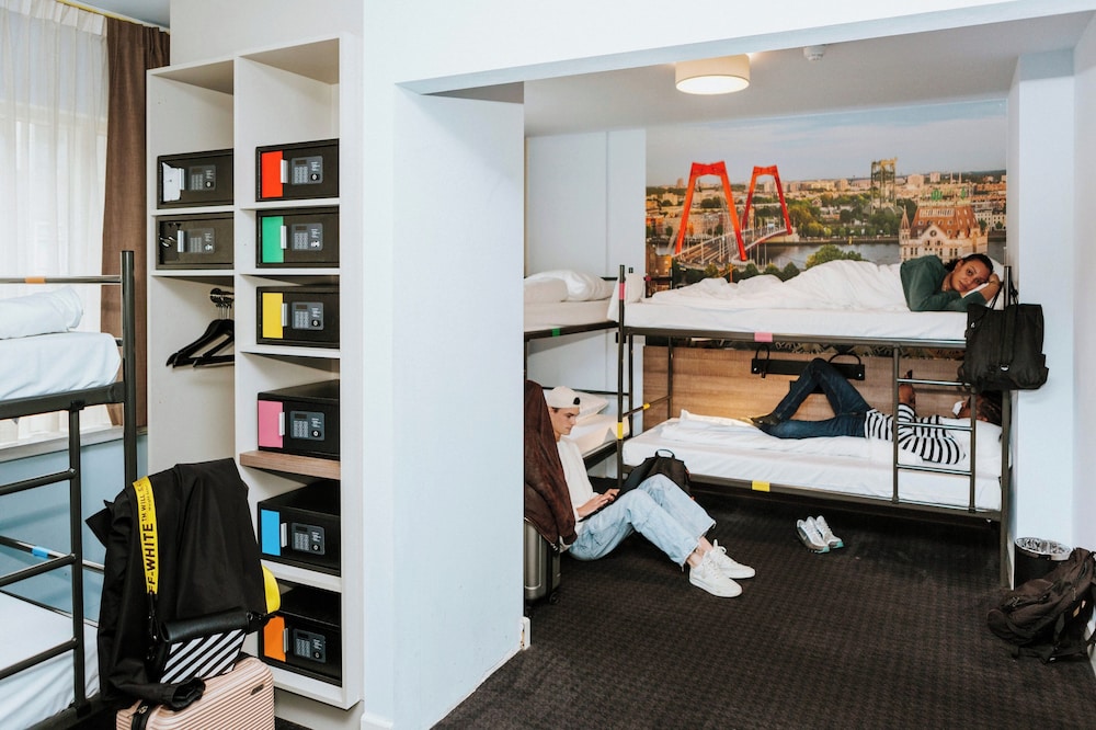 

Milano - Schiedam - Rotterdam Teleport Hotel
