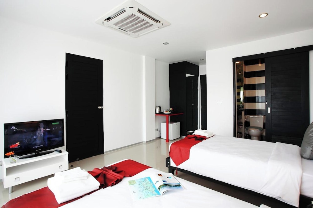 

Milano - Nai Harn Beach - One World One Home Naiharn Hotel
