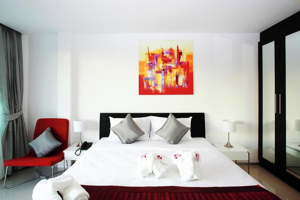 

Cagliari - Rawai Beach - One World One Home Naiharn Hotel