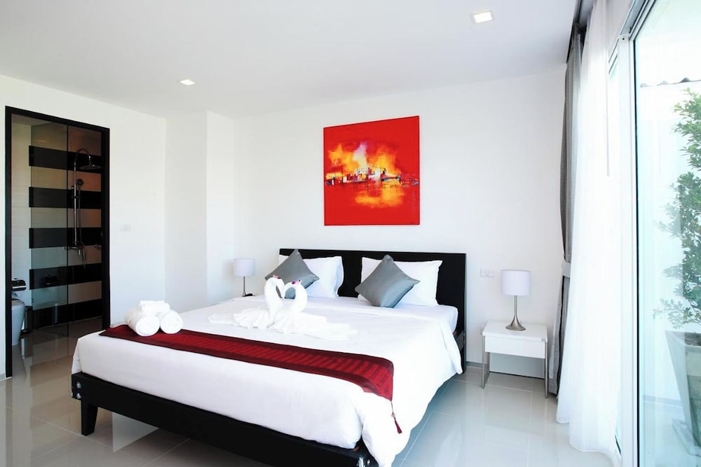

Pisa - Rawai Beach - One World One Home Naiharn Hotel