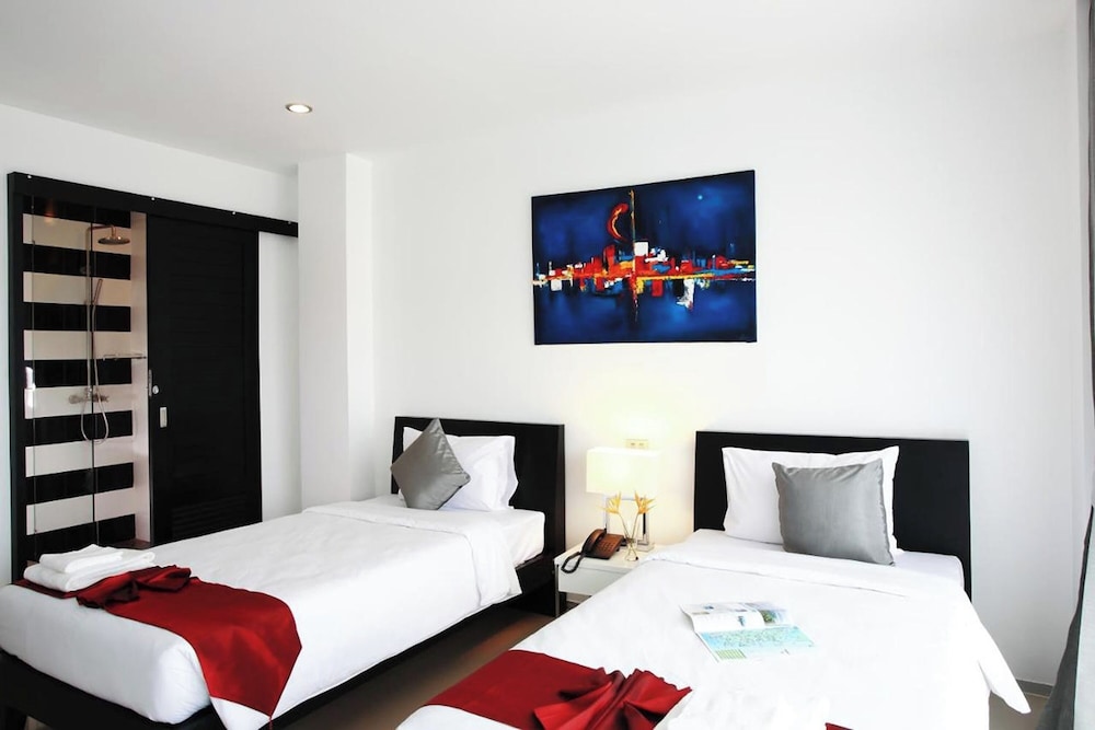 

Lamezia Terme - Rawai Beach - One World One Home Naiharn Hotel