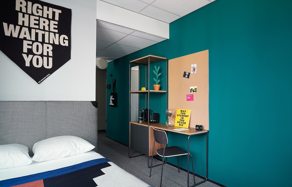 

Bari - Zaandam - The Social Hub Amsterdam West