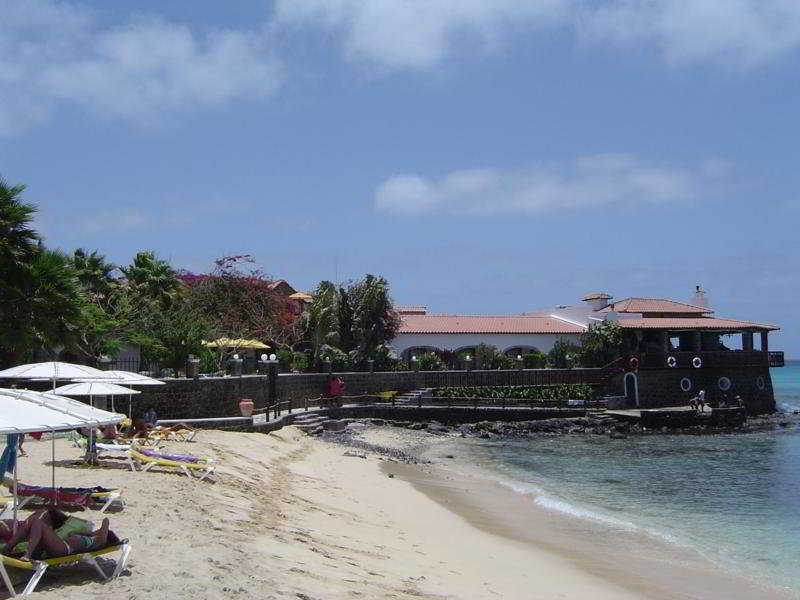 

Bari - Santa Maria,Isola di Sal - Odjo d'Agua
