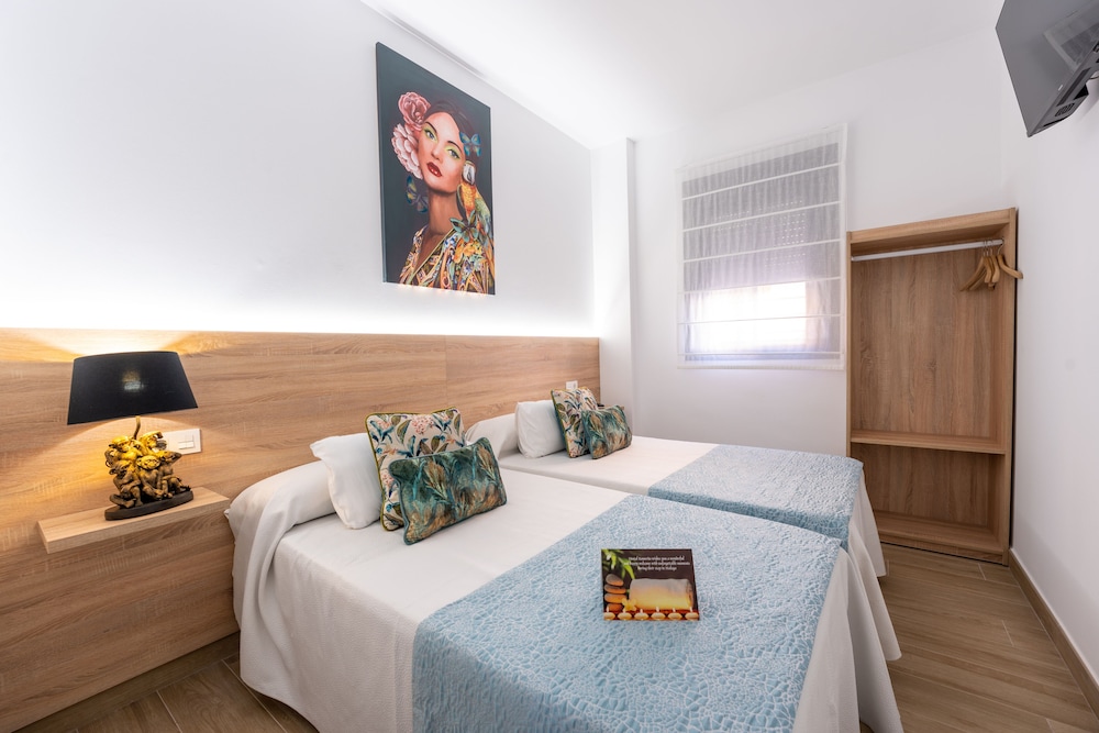 

Bari - Torremolinos - Hostal Romerito
