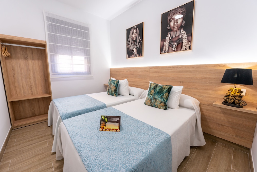 

Catania - Torremolinos - Hostal Romerito