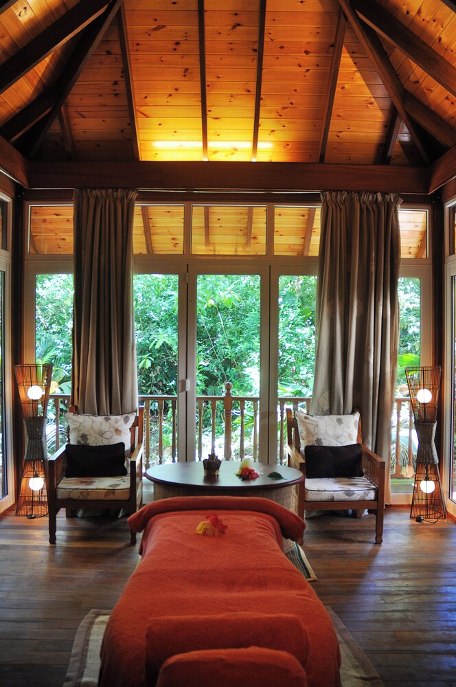 

Roma - Cerf Island - Cerf Island Resort