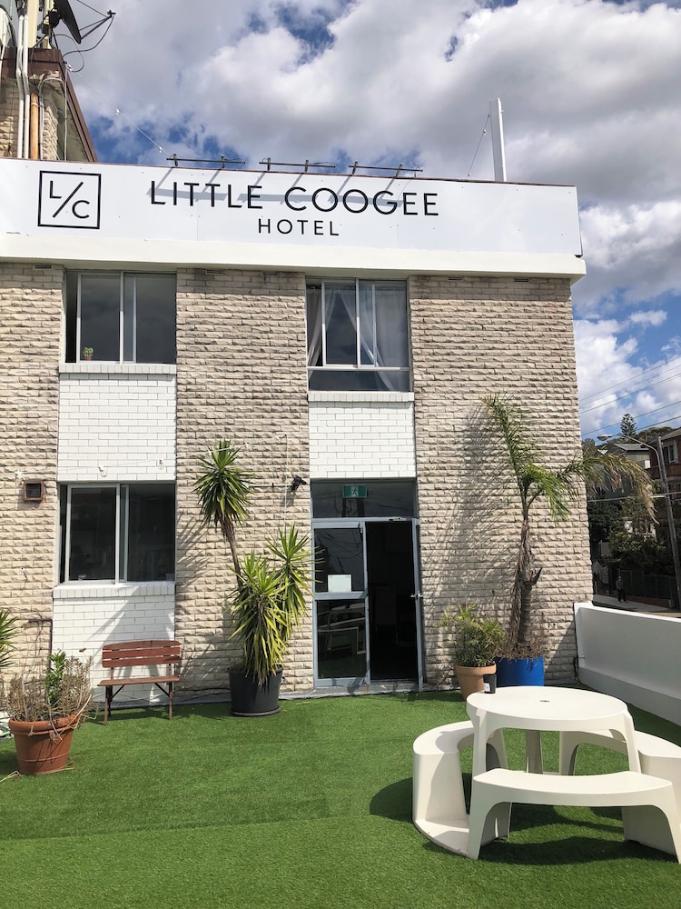 

Roma - Sydney - Little Coogee Hotel