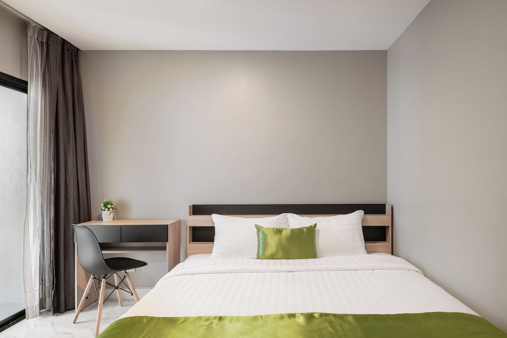 

Milano - Pak Kret - iCheck inn Darisa Ngamwongwan