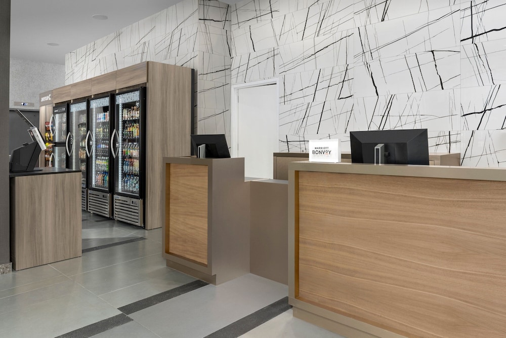 

Catania - New York - Aeroporto La Guardia - SpringHill Suites by Marriott New York Queens