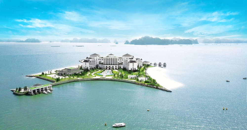 

Milano - Ha Long - Vinpearl Resort & Spa Ha Long