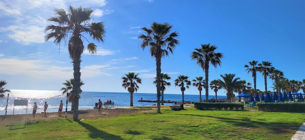 

Napoli - Paphos - Georgia Apartments