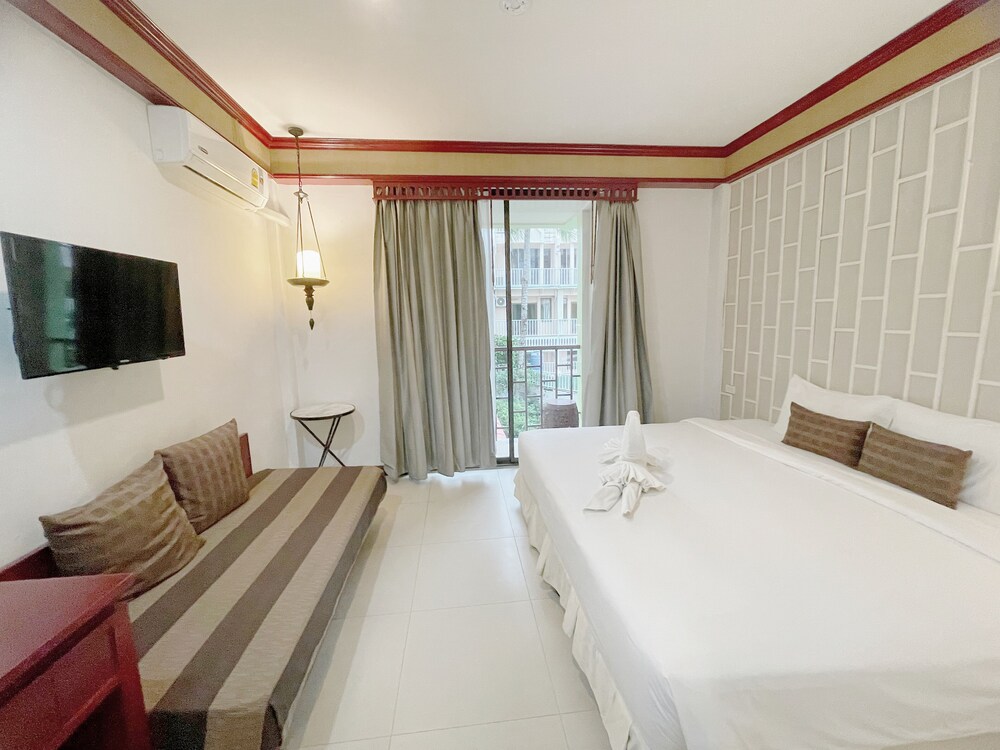 

Roma - Karon Beach - THE TOP PATONG RESORT.