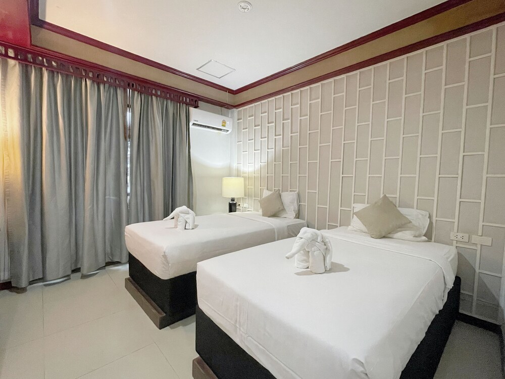 

Napoli - Karon Beach - THE TOP PATONG RESORT.