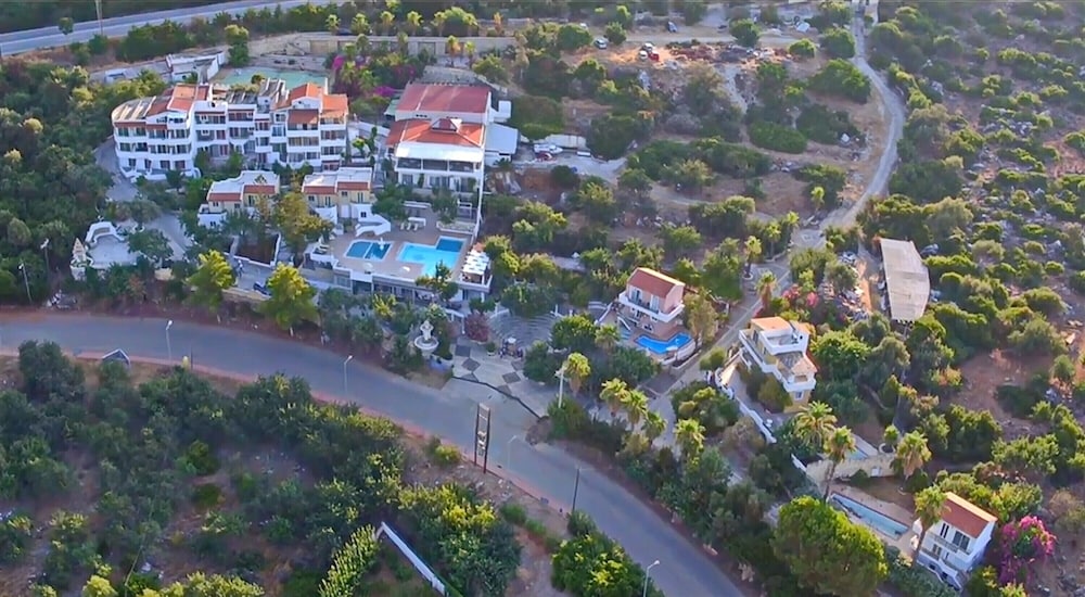 

Milano - Garazo - Bali Mare Village