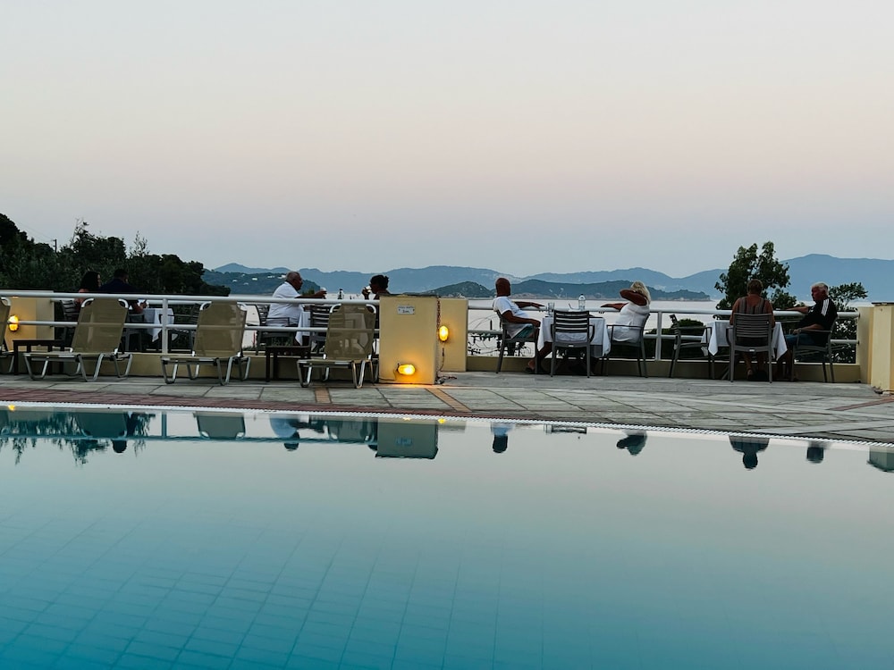 

Napoli - Koukounarie - Kanapitsa Mare Hotel