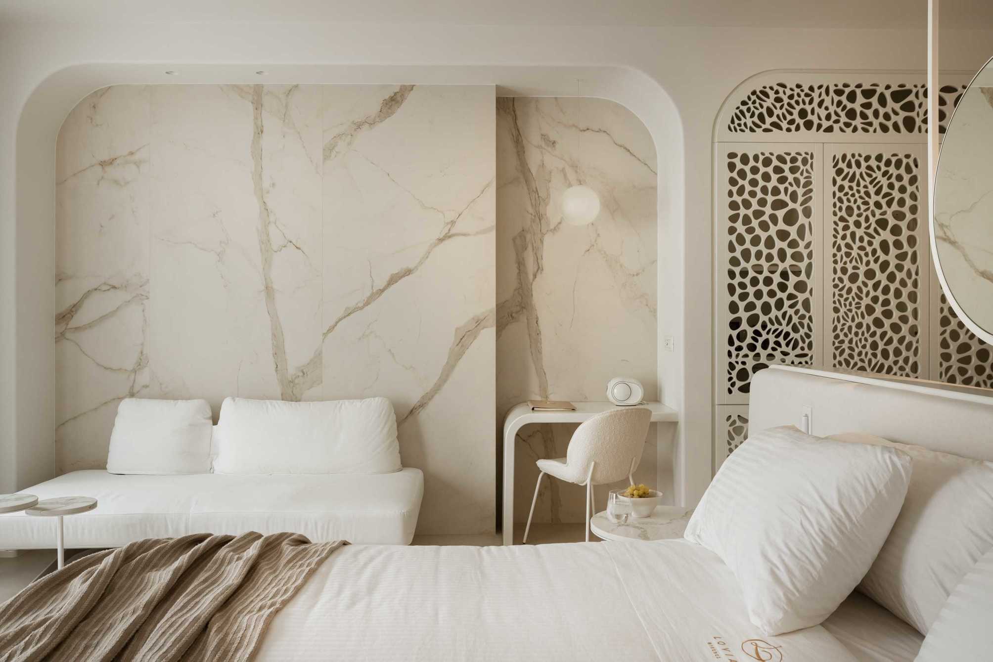 Suite, junior, hydromassage bathtub