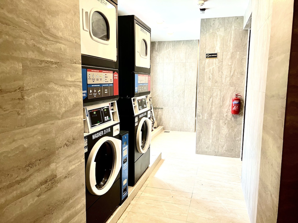 

Bari - Singapore - Arena eSports Hotel @ Bugis Village