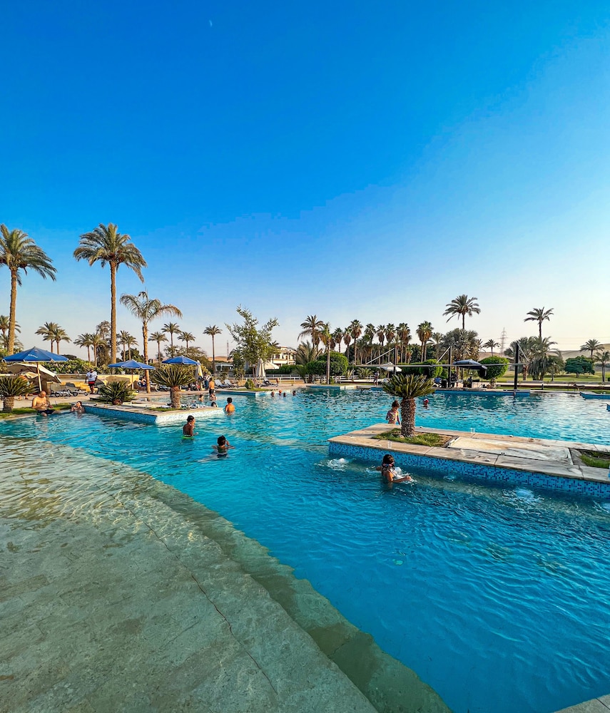 

Napoli - Giza - Sakkara Country Club
