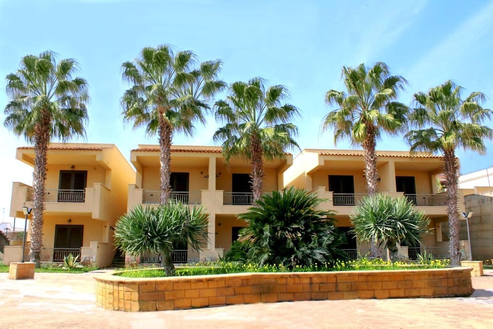 

Bologna - Marinella di Selinunte - Triscinamare Hotel Residence