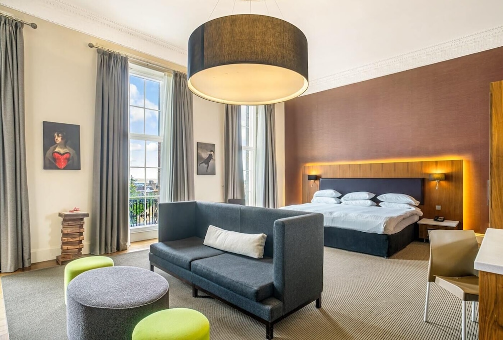 

Roma - Edimburgo - The Place Hotel