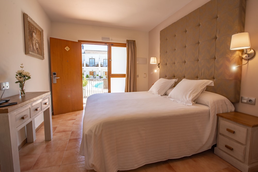 

Roma - Puerto Banus - Paloma Blanca Boutique Hotel