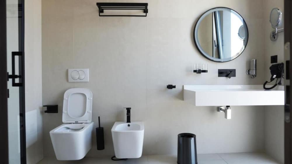

Pisa - Tirana - Starlight Hotel