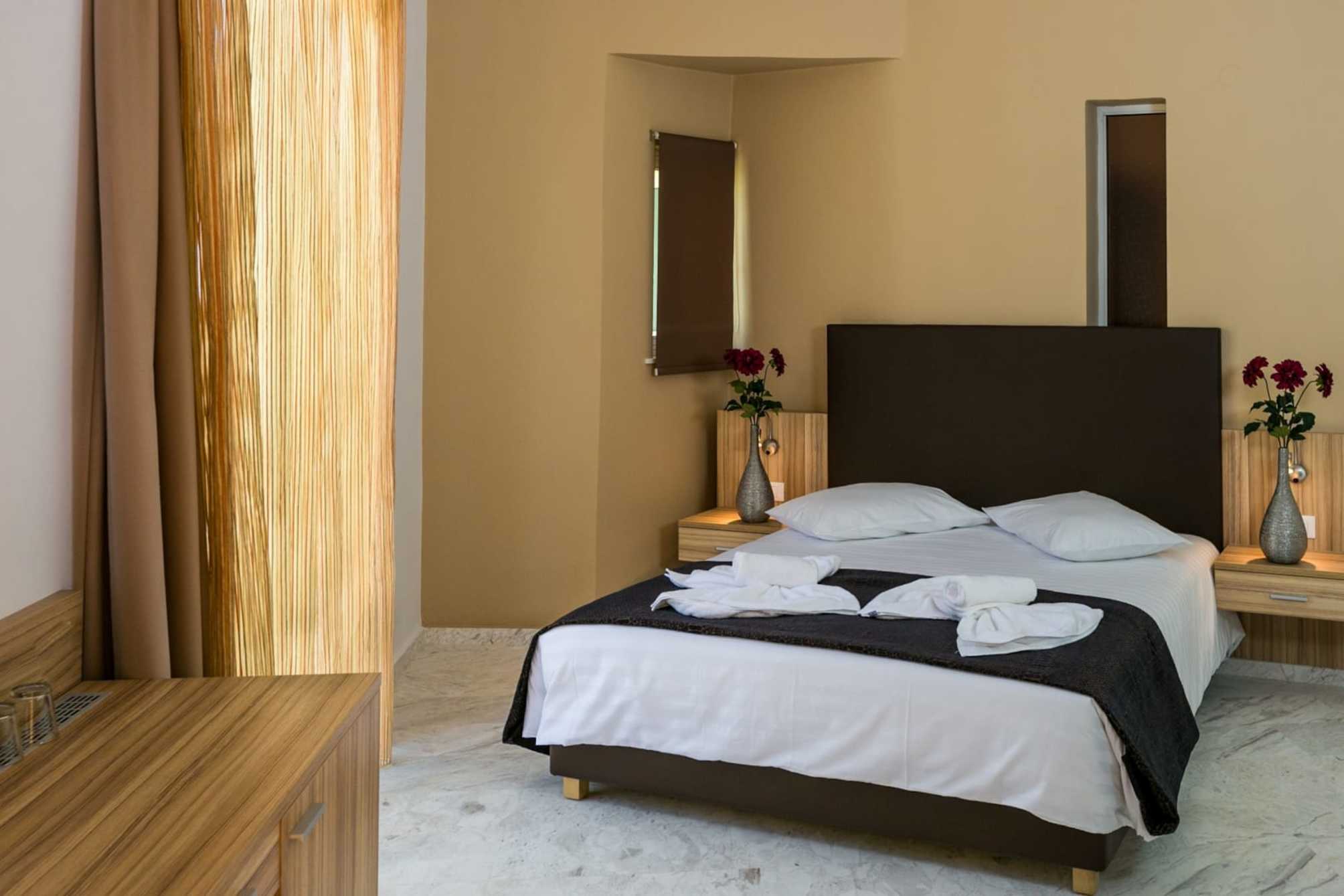

Bologna - Agia Marina Nea Kydonias - Creteotels Elotia