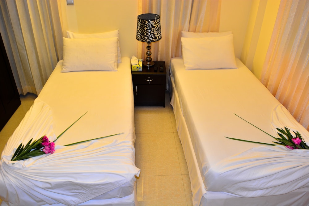 

Roma - Isola di Furanafushi - BEACH PALACE HOTEL
