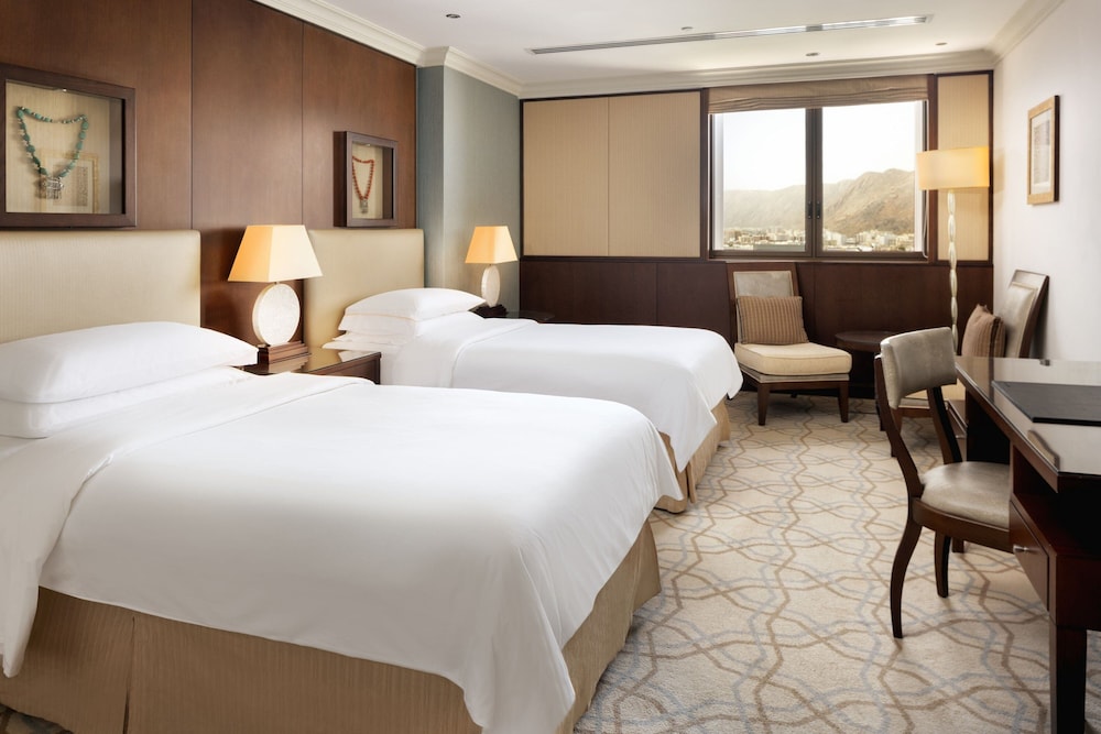 

Roma - Wādī Kabīr - Sheraton Oman Hotel