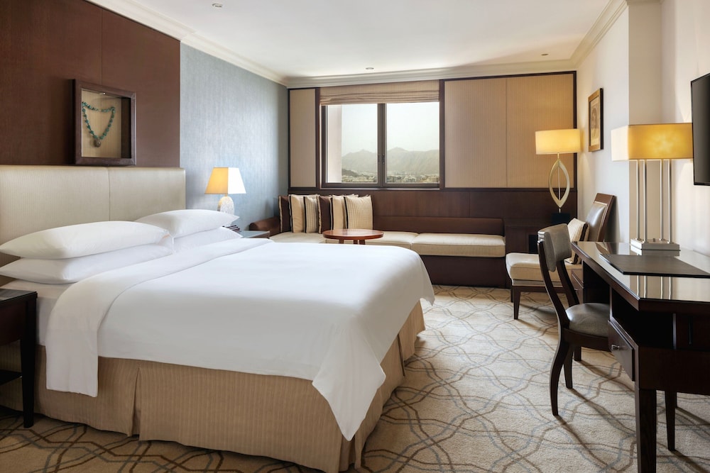 

Roma - Wādī Kabīr - Sheraton Oman Hotel