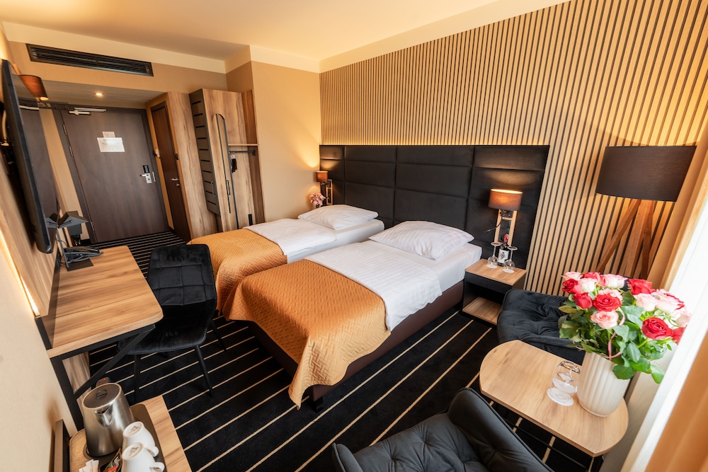 

Bologna - Wroclaw - Park Hotel Diament Wroclaw