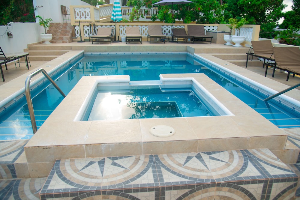 

Firenze - Negril - Dela de-Rose Guest House negril Jamaica