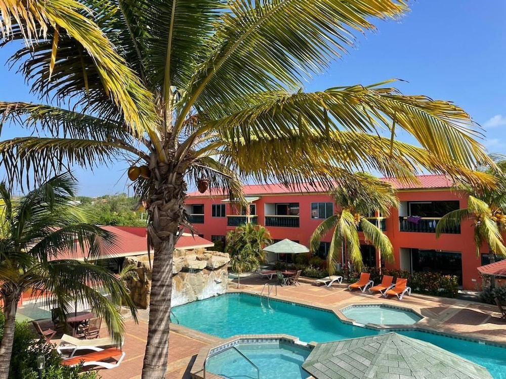 

Verona - Palm Beach - Del Rey Apartments