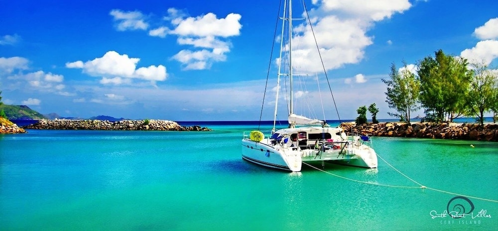 

Bologna - Cerf Island - South Point Villas