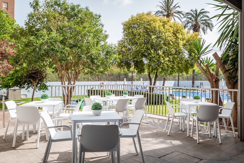 

Pisa - Valencia, Aeroporto Manises - Hotel Medium Valencia