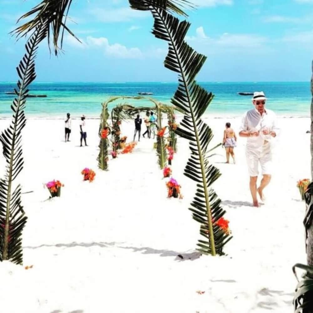 

Roma - Kiwengwa - Sipano Beach Lodge